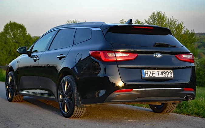 Kia Optima cena 57800 przebieg: 158000, rok produkcji 2016 z Błażowa małe 742